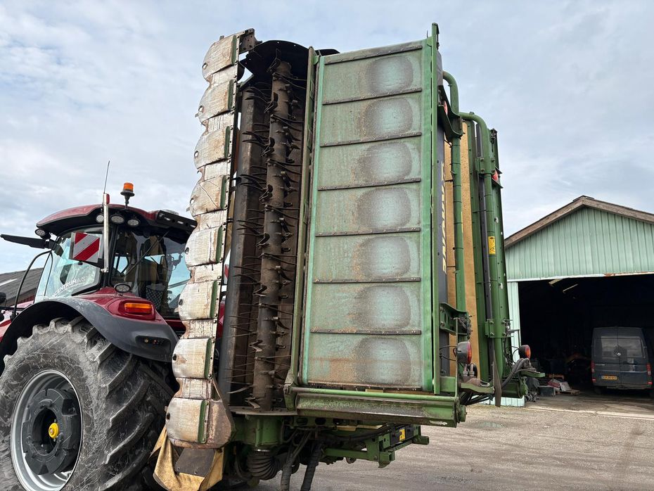 KRONE Easycut B 1000 CV og F 360 CV med bånd - Græsmaskiner - Skårlæggere/skivehøstere - 10