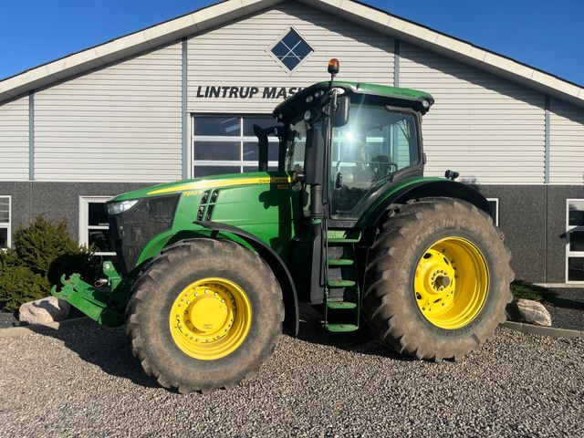 John Deere 7260R