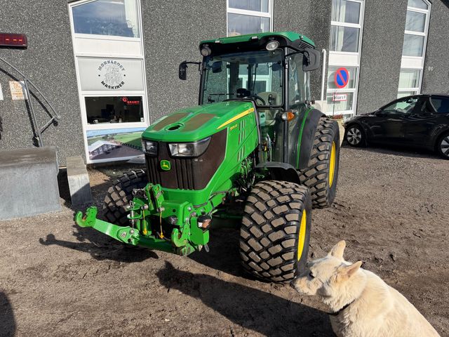 John Deere 5105GF
