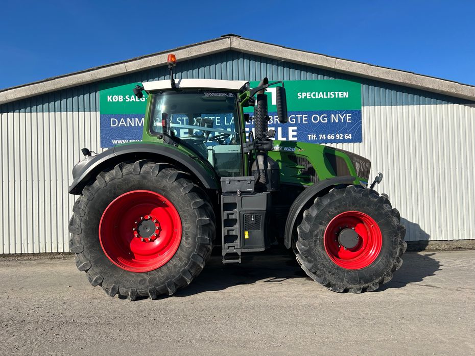 Fendt 828 Vario S4 Profi Plus - Traktorer - Traktorer 4 wd - 4