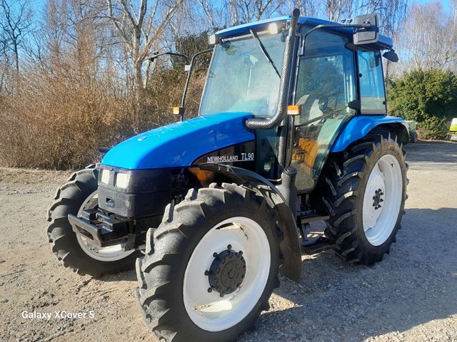 New Holland TL 90