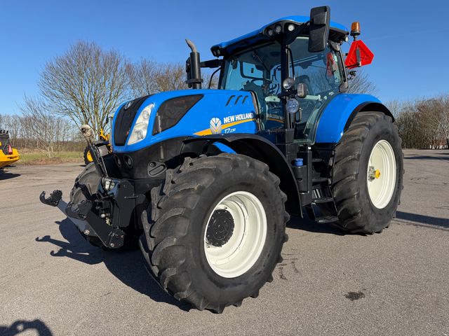 New Holland T7.230