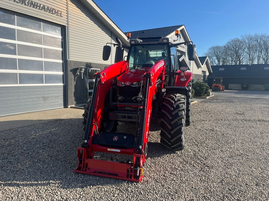 Massey Ferguson 6715 S Dyna6 Med frontlæsser - Traktorer - Traktorer 4 wd - 10