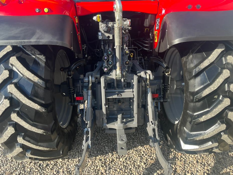 Massey Ferguson 6715 S Dyna6 Med frontlæsser - Traktorer - Traktorer 4 wd - 4