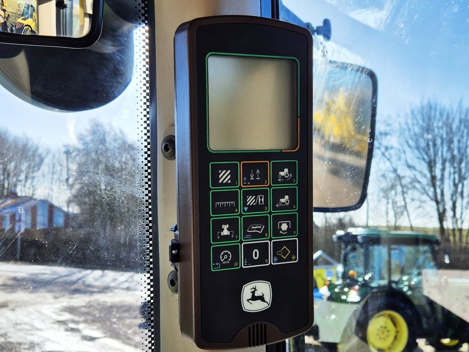John Deere 6620 / AutoPower / med frontlift / 9900 timer - Traktorer - Traktorer 4 wd - 20