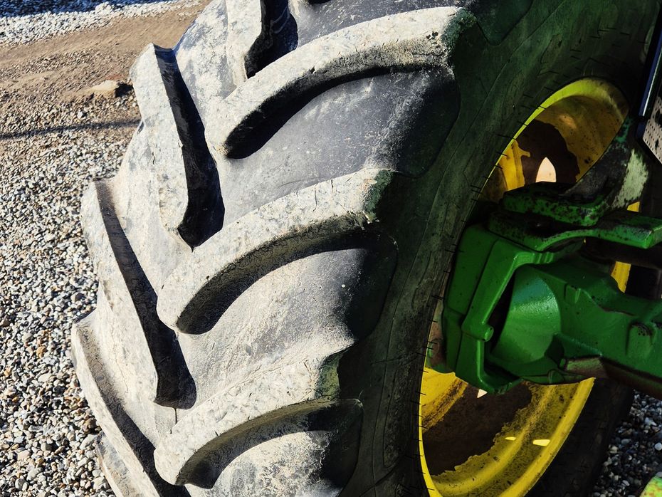 John Deere 6620 / AutoPower / med frontlift / 9900 timer - Traktorer - Traktorer 4 wd - 9