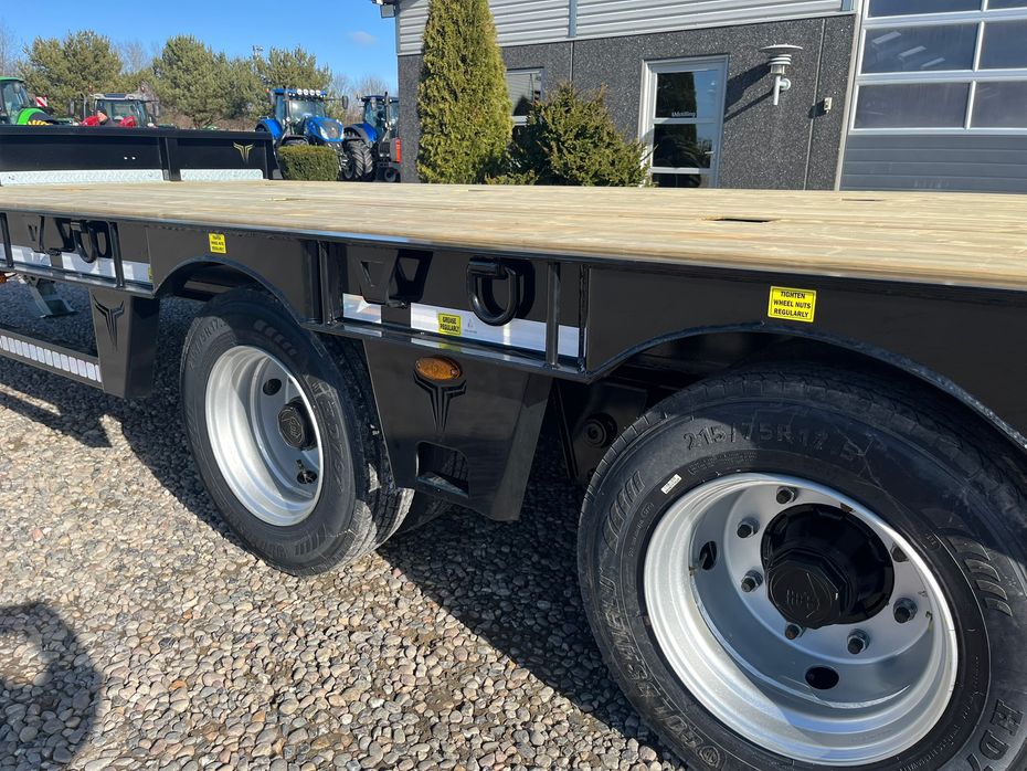 Tyrone 19TLL Affjedret træk og affjedret aksler. Med hydrauliske ramper og værktøjskasse - Vogne - Maskintransportvogne - 14