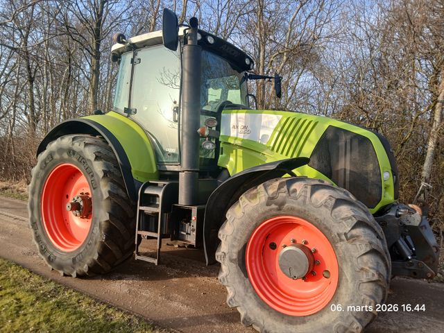 CLAAS AXION 850