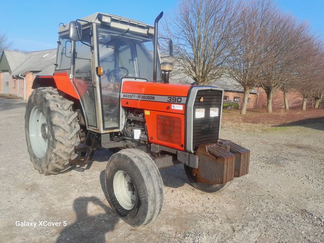 Massey Ferguson 390