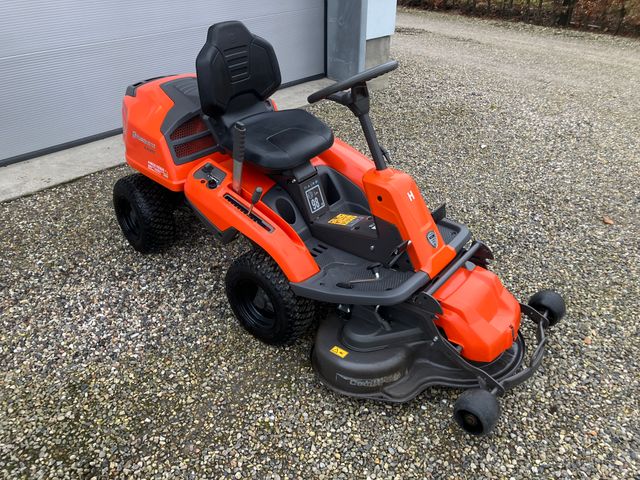 Husqvarna R214TC