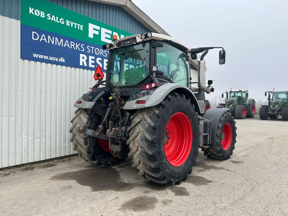 Fendt 516 Vario SCR Profi Plus - Traktorer - Traktorer 4 wd - 6