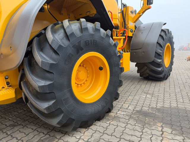 Michelin 750/65R26