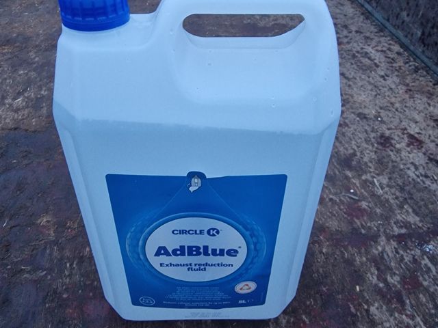 - - - Ad-Blue/Sprinklervæske/Kølervæsk