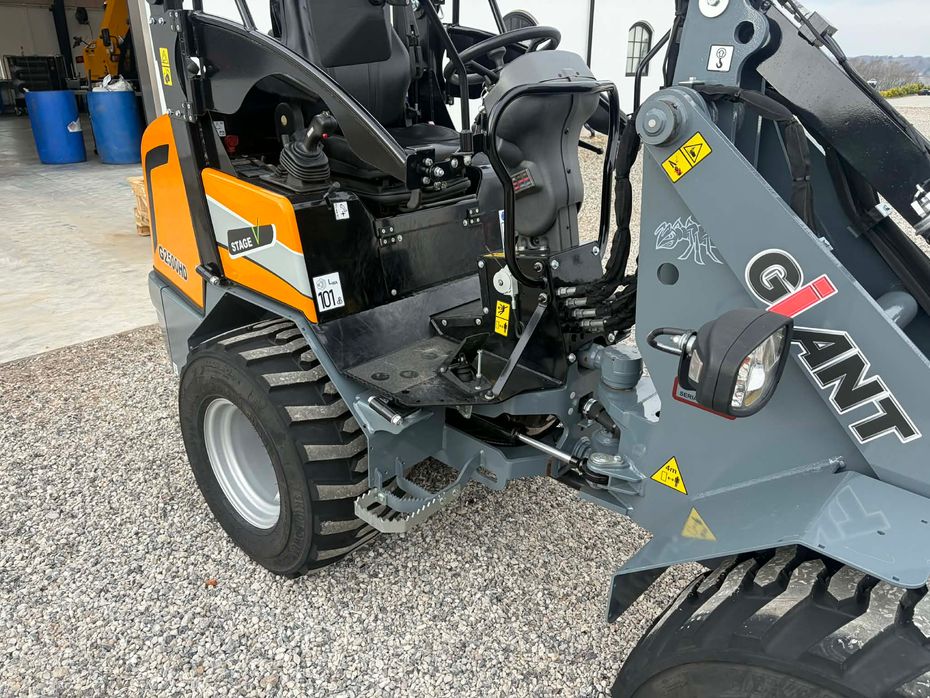 Giant G2500HD minilæsser - Læssemaskiner - Minilæssere - 8