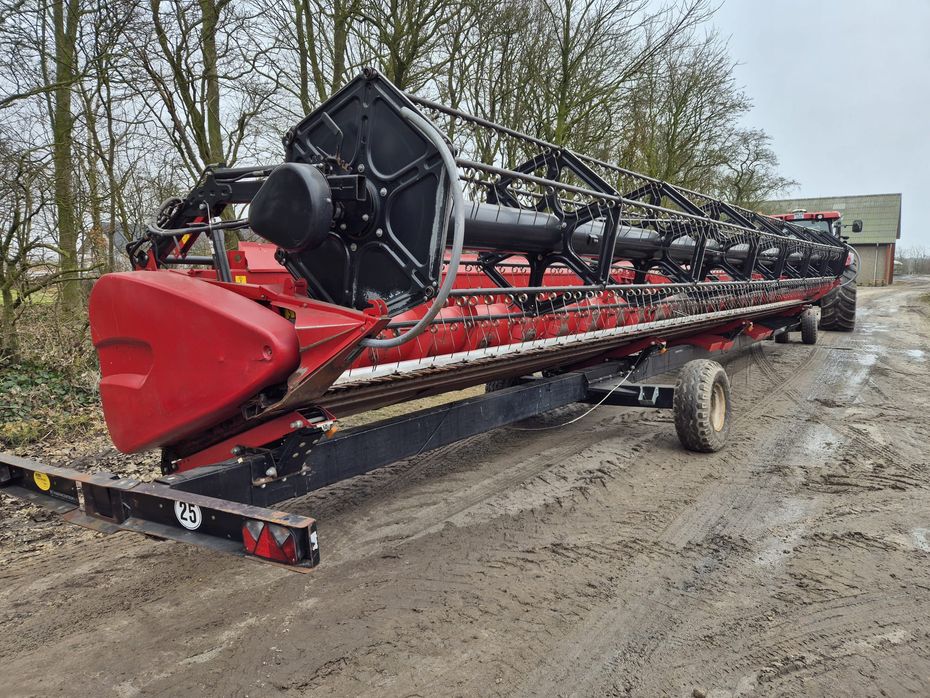 Case IH Axial Flow 9240 Inkl. 41 fod 3050 skærebord - Høstmaskiner - Mejetærskere - 18