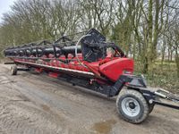 Case IH Axial Flow 9240 Inkl. 41 fod 3050 skærebord - Høstmaskiner - Mejetærskere - 16