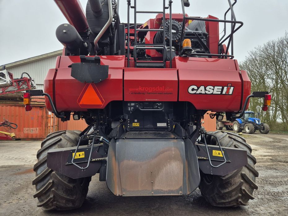 Case IH Axial Flow 9240 Inkl. 41 fod 3050 skærebord - Høstmaskiner - Mejetærskere - 5