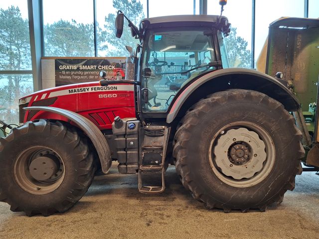 Massey Ferguson 8660 DYNA-VT