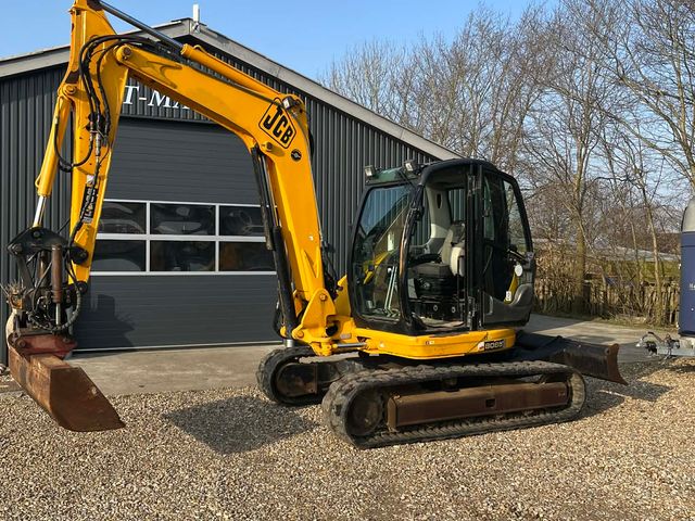 JCB 8080