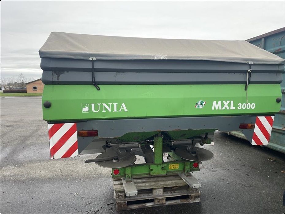 Unia MXL 3000 - Gødningsmaskiner - Liftophængte gødningsspredere - 1