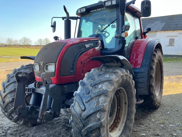 Valtra N142 Versu