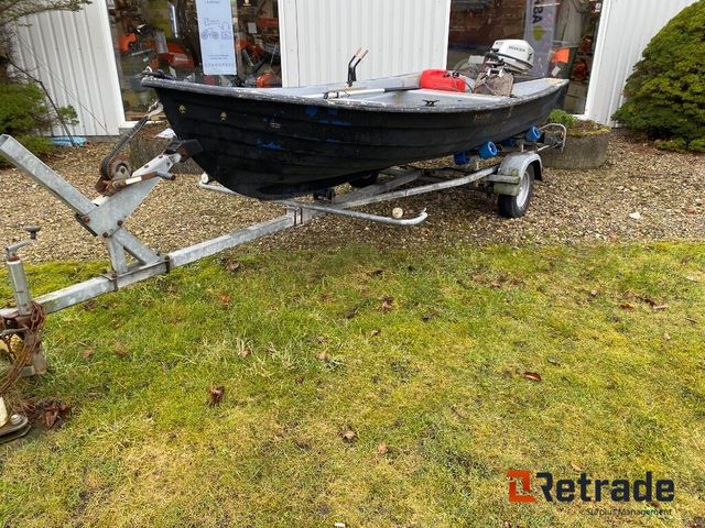 Westin 12 fods båd med Honda motor og Brenderup trailer