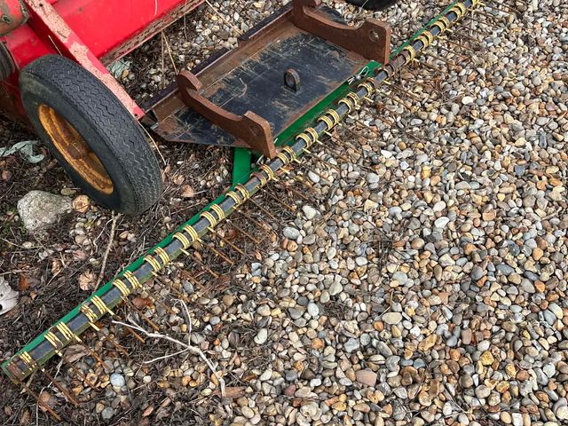 Giant gårdspldsrive