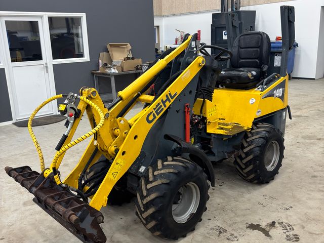 Gehl AL140