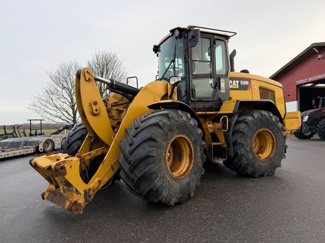 CAT 930M