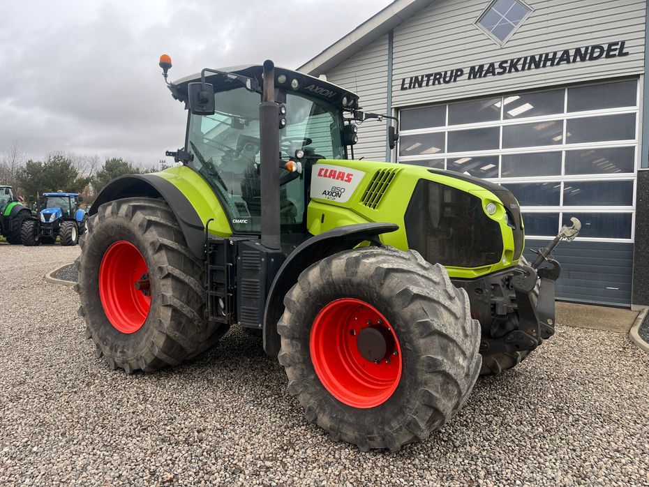 CLAAS AXION 850 CMatic med frontlift - Traktorer - Traktorer 4 wd - 17