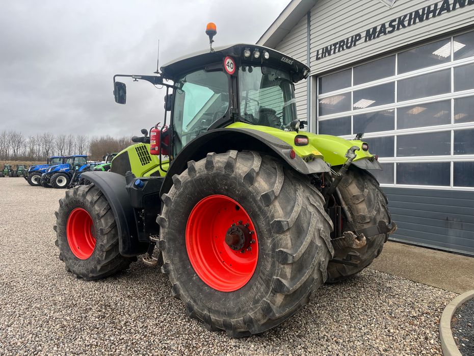 CLAAS AXION 850 CMatic med frontlift - Traktorer - Traktorer 4 wd - 3