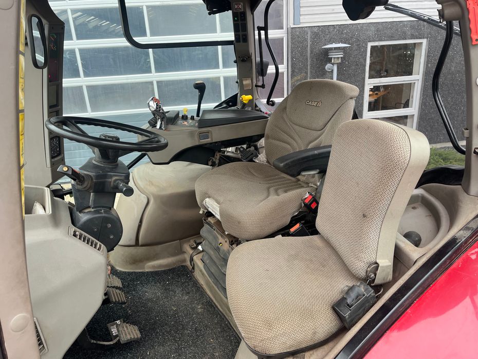 Case IH MAXXUM 115 Med frontlift - Traktorer - Traktorer 4 wd - 6