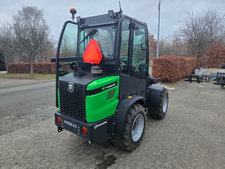 Pitbull X27-45CRT m / kabine - Læssemaskiner - Minilæssere - 3