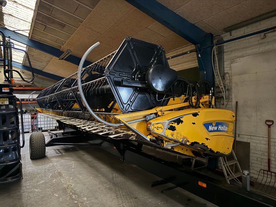New Holland CR9080 + 30” VarioFeed - Høstmaskiner - Mejetærskere - 19
