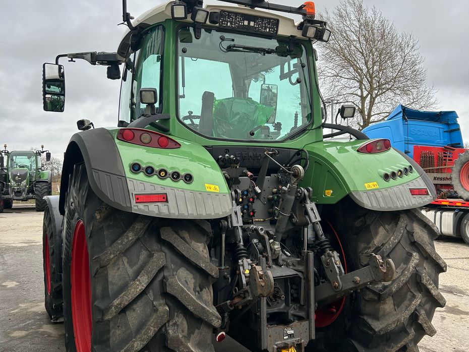 Fendt 724 Vario S4 Profi Plus Med Front PTO - Traktorer - Traktorer 4 wd - 7