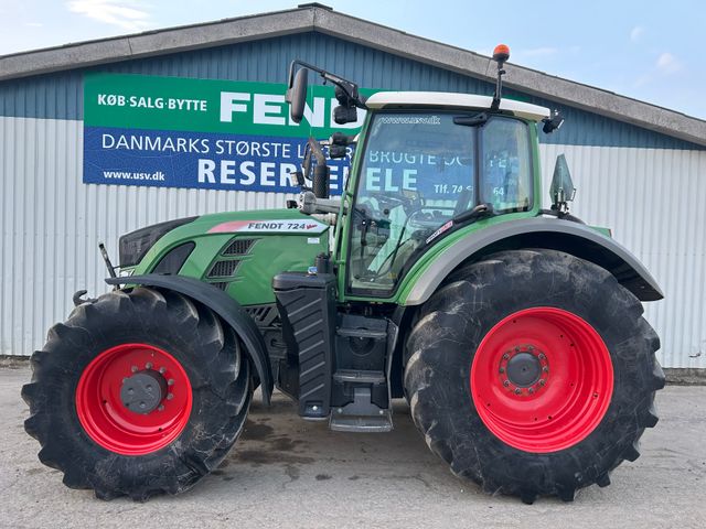 Fendt 724 Vario S4 Profi Plus