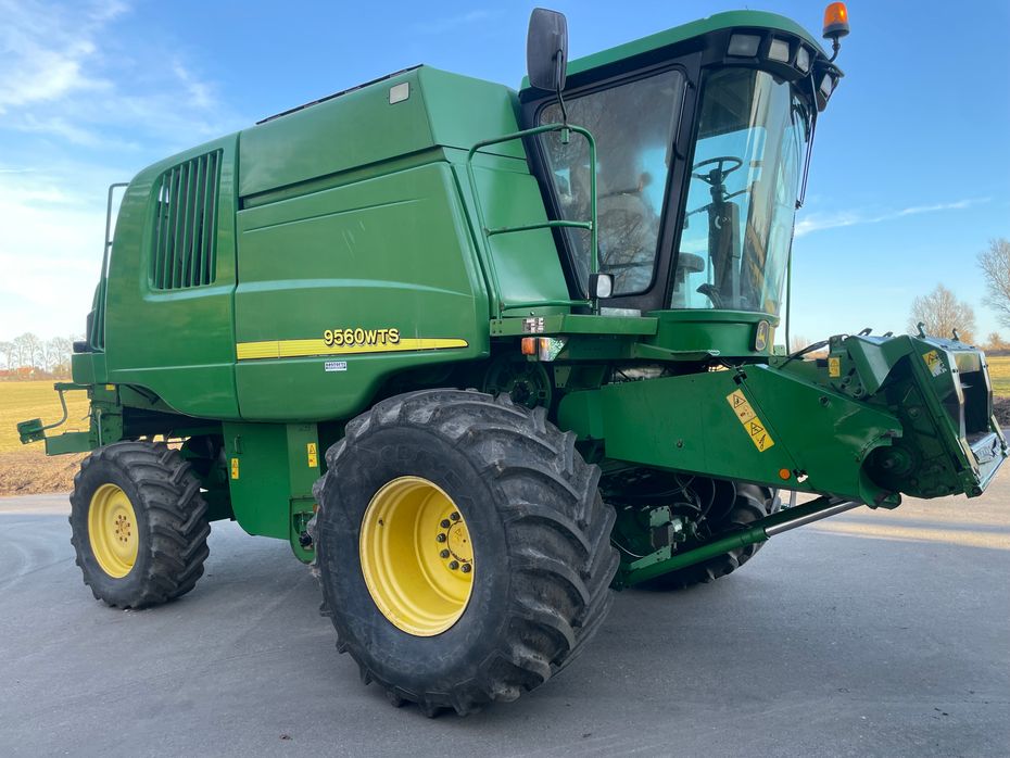John Deere 9560 WTS - Høstmaskiner - Mejetærskere - 1