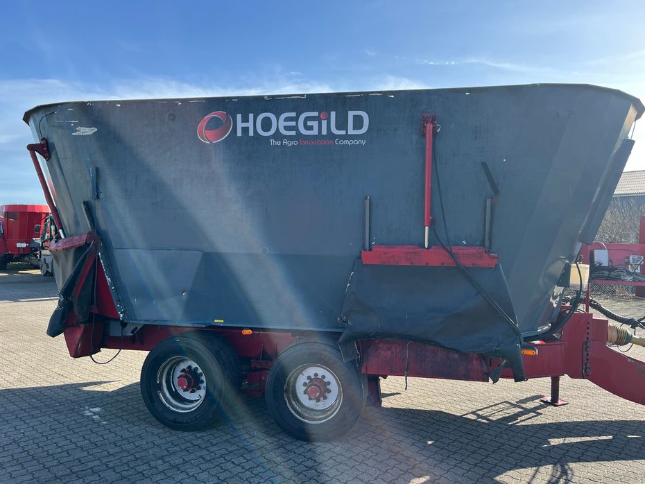 - - - Høgild 28 - Fuldfoderblandere - Fuldfodervogne - 1