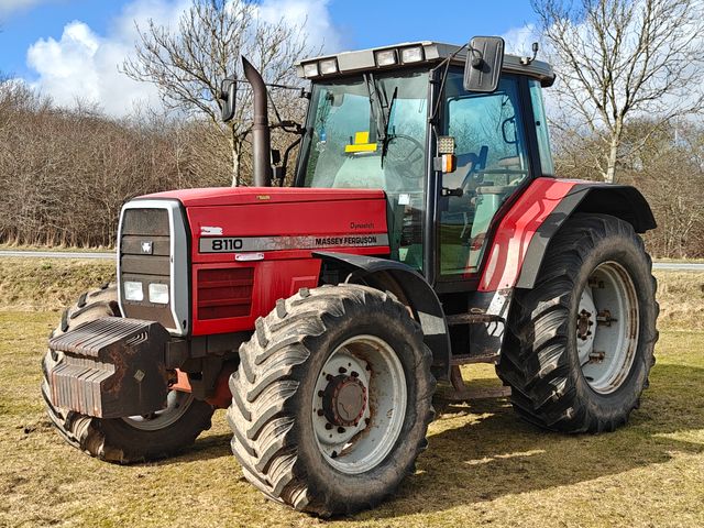 Massey Ferguson 8110
