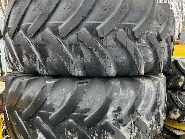 Alliance 650/85 R38
