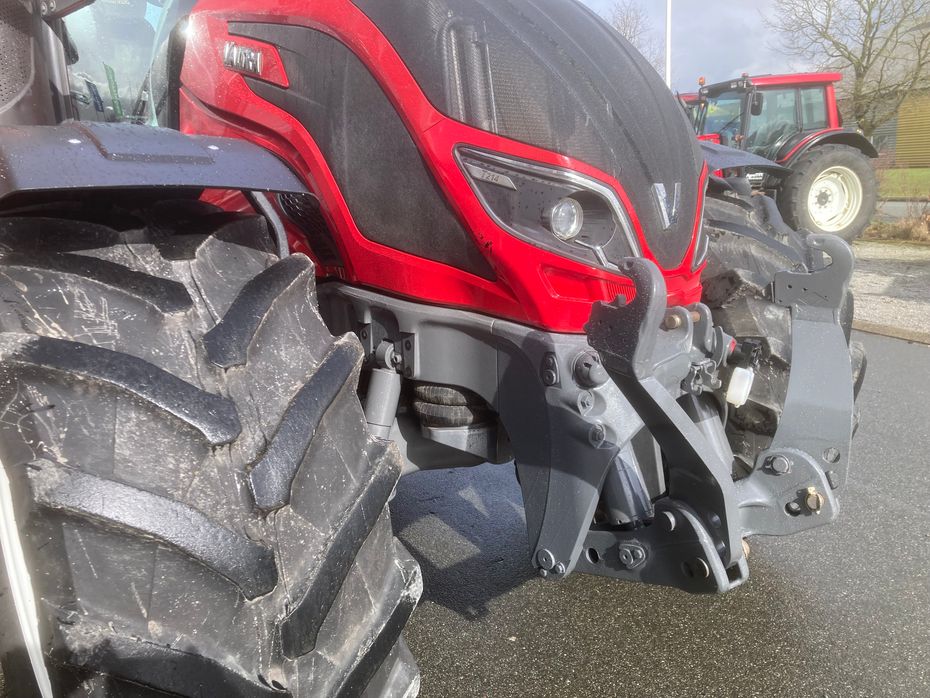 Valtra T214 Versu Versu - Traktorer - Traktorer 4 wd - 6