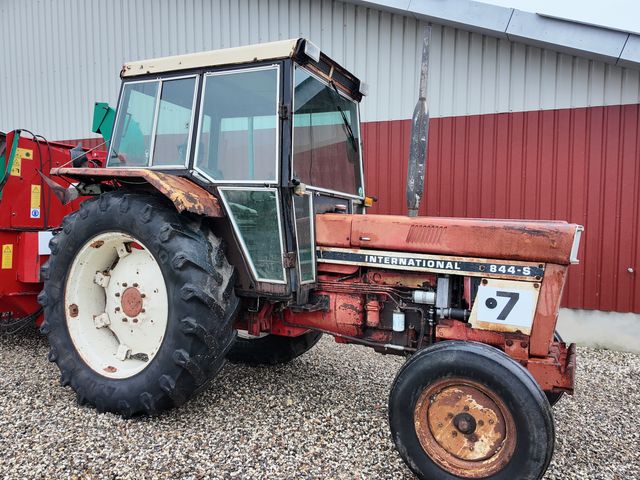 Case IH 844-S