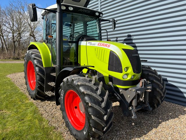 CLAAS Ares 617 