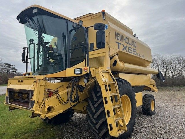 New Holland TX 65 plus