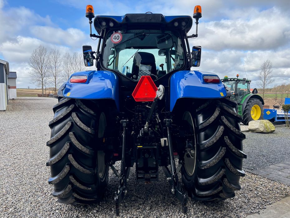 New Holland T7.215 S frontlift + frontlæsser, som ny - Traktorer - Traktorer 4 wd - 8