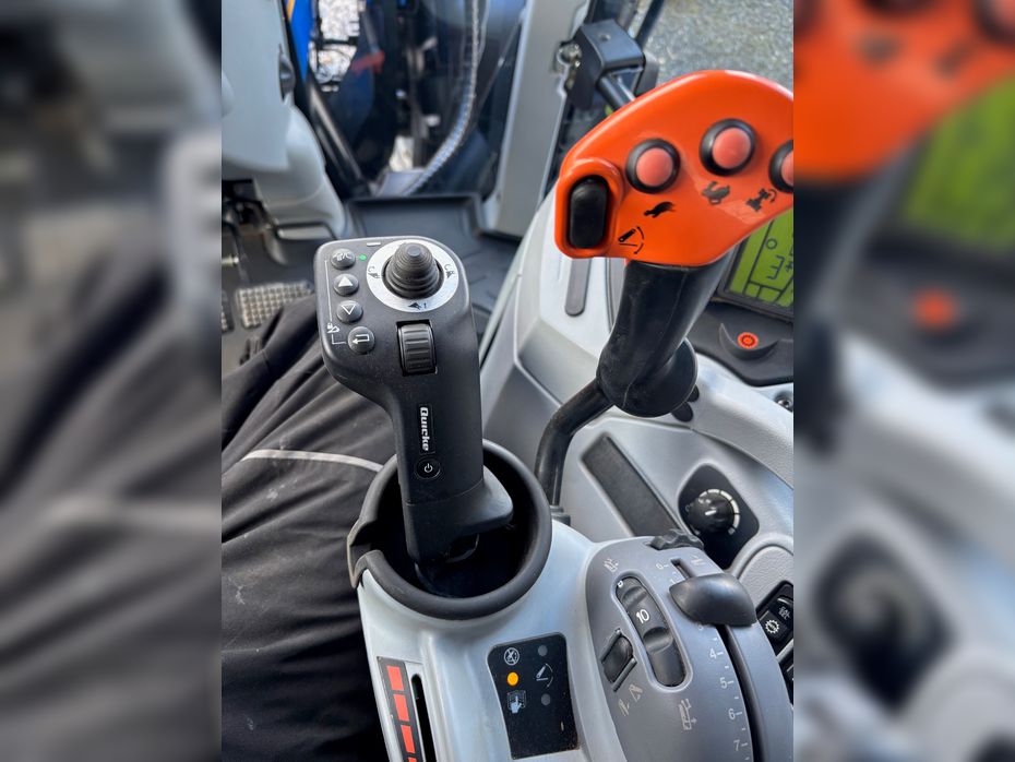 New Holland T7.215 S frontlift + frontlæsser, som ny - Traktorer - Traktorer 4 wd - 24