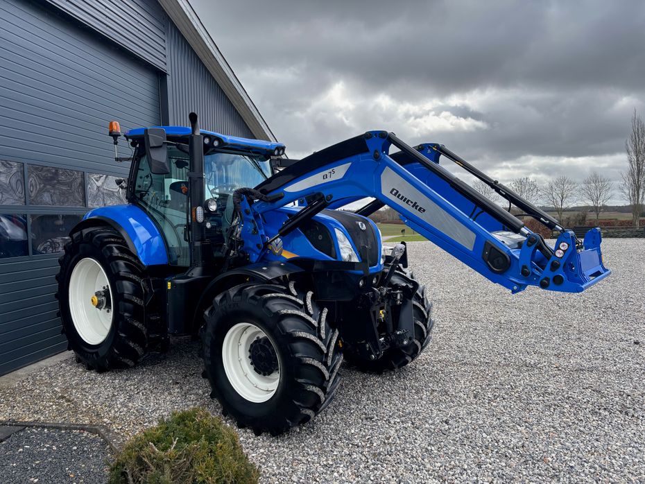 New Holland T7.215 S frontlift + frontlæsser, som ny - Traktorer - Traktorer 4 wd - 4