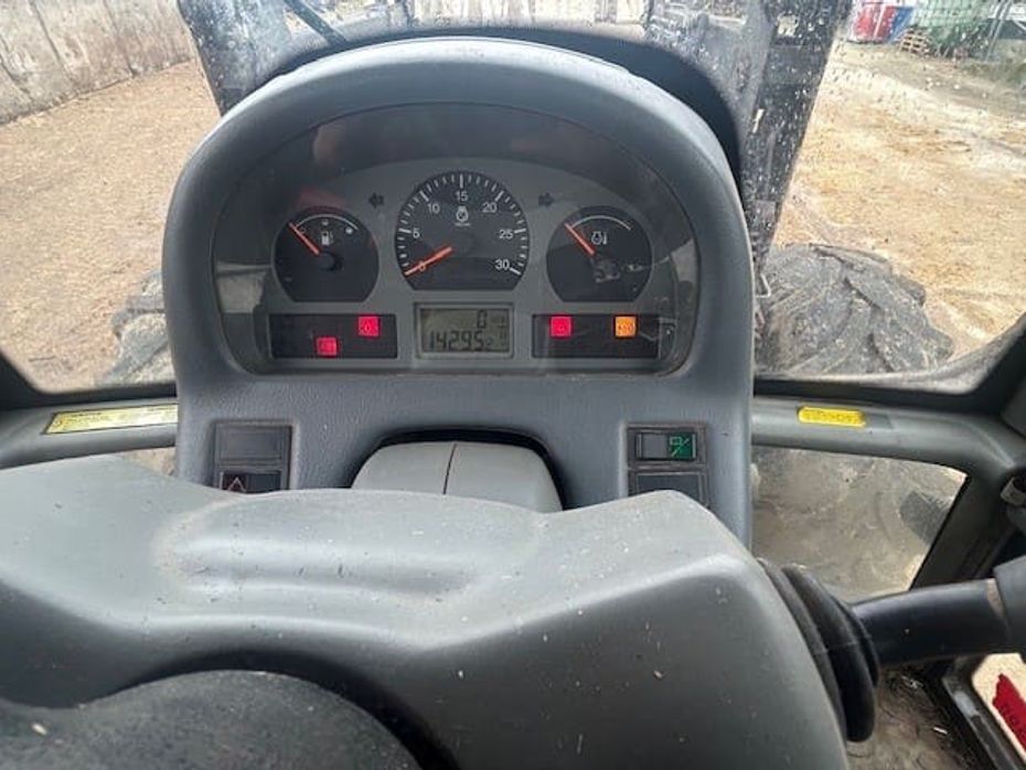 Valtra T130 - Traktorer - Traktorer 4 wd - 5