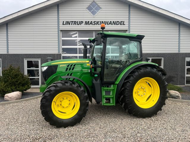 John Deere 6125R