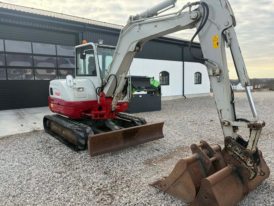 Takeuchi TB260 - Minigravere - 5